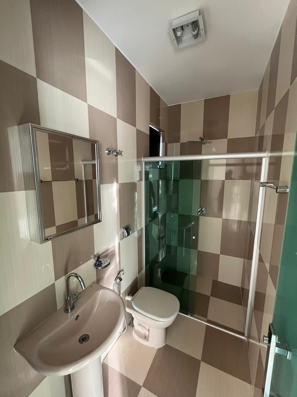 Sobrado de Luxo no Parque Anhanguera - 3 Quartos sendo 2 Suítes - 4 Vagas