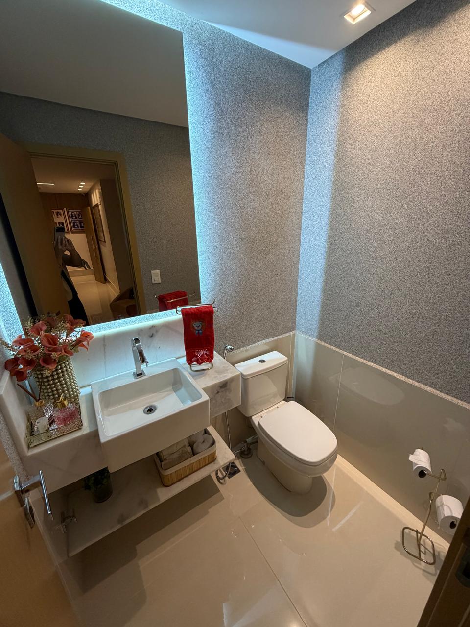 Apartamento de Luxo com 3 Suítes e Elevador Privativo - Setor Bueno