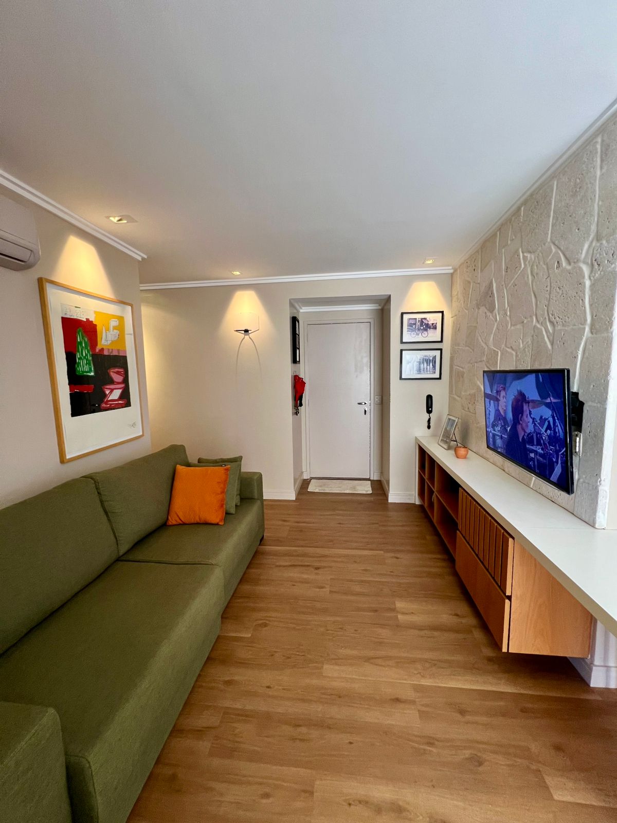 Apartamento Completo com 2 Quartos (1 Suíte) + 1 Vaga - Mobiliado e Pronto para Morar