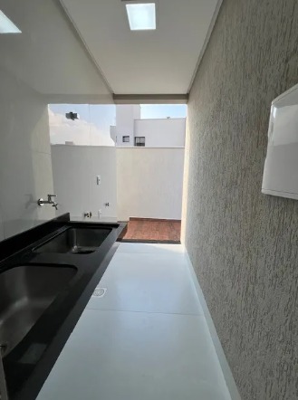 Sobrado Alto Padrão com 5 Suítes e Piscina no Jardins Capri