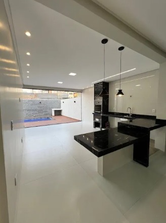 Sobrado Alto Padrão com 5 Suítes e Piscina no Jardins Capri