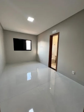 Sobrado Alto Padrão com 5 Suítes e Piscina no Jardins Capri