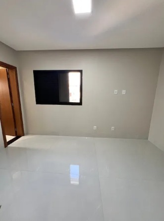 Sobrado Alto Padrão com 5 Suítes e Piscina no Jardins Capri