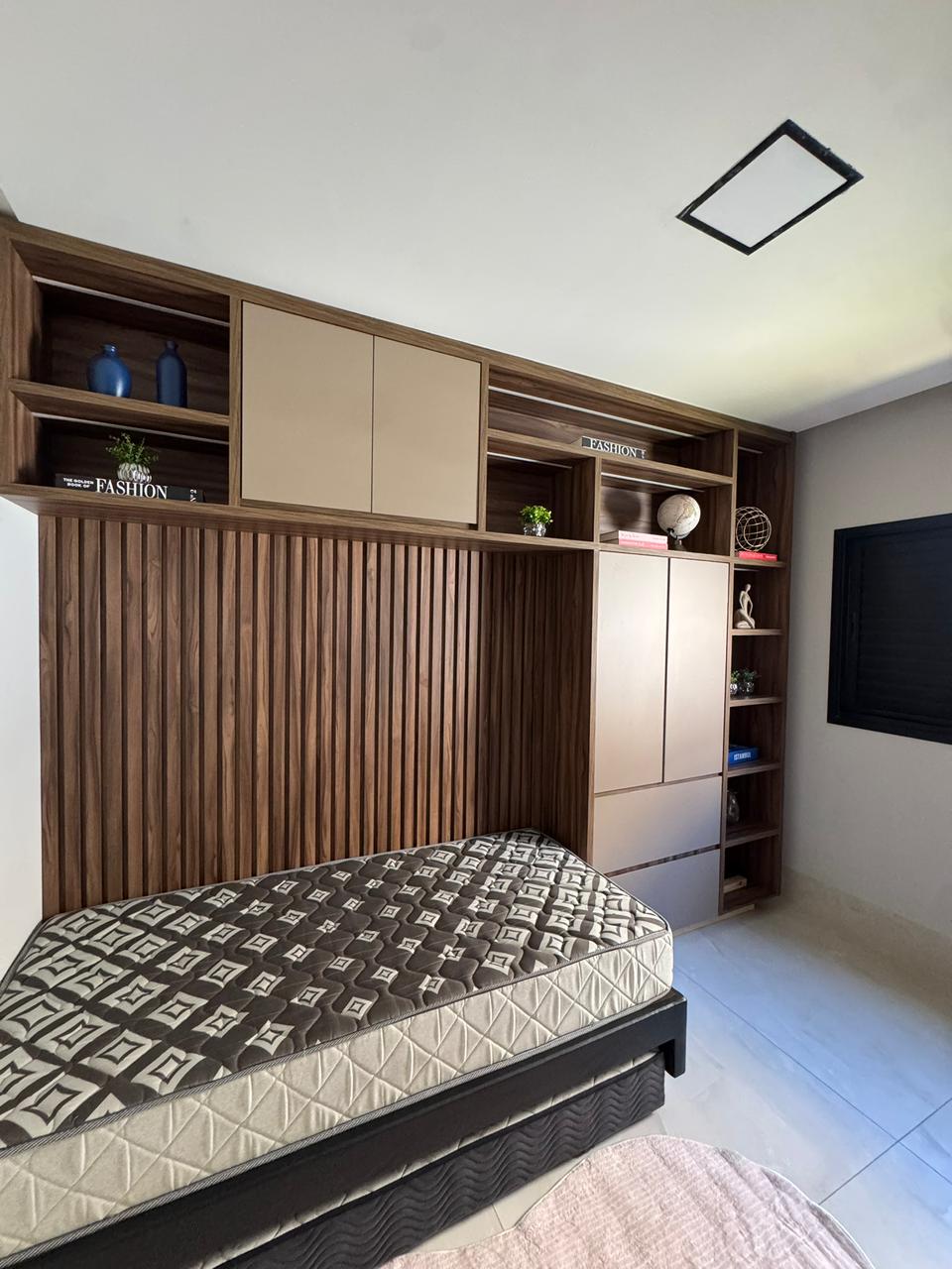 Casa de Luxo Mobiliada com Projeto Assinado - Condomínio Parque Ville Jacarandá