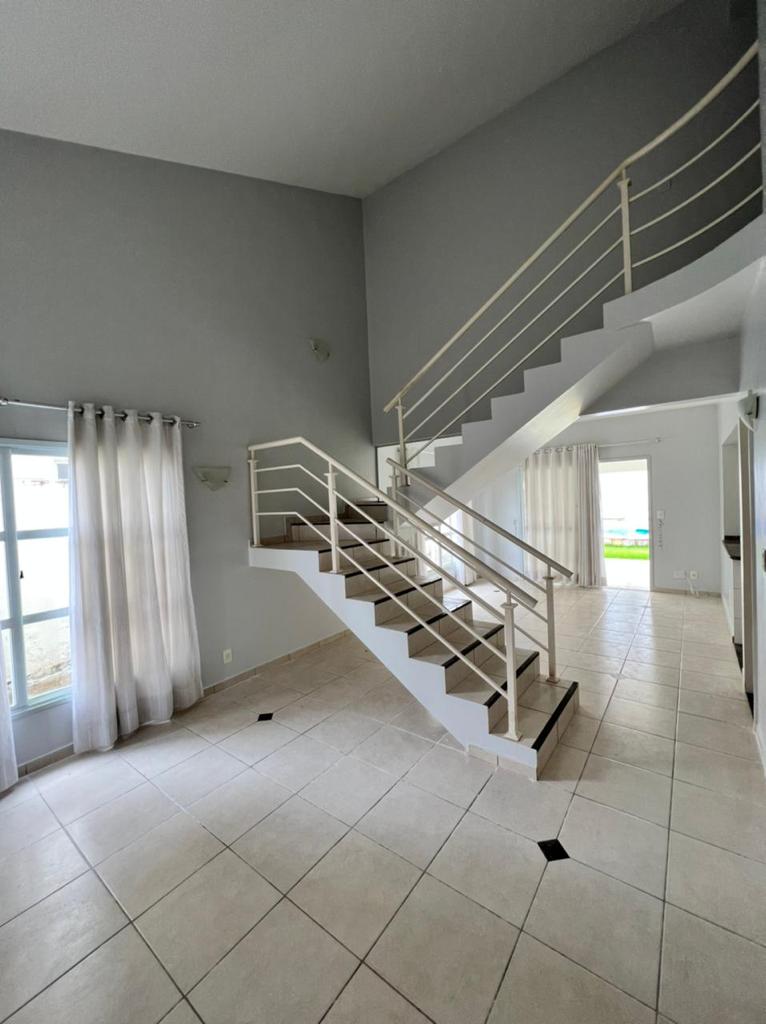 Sobrado com Piscina e Churrasqueira - Jardim Madri