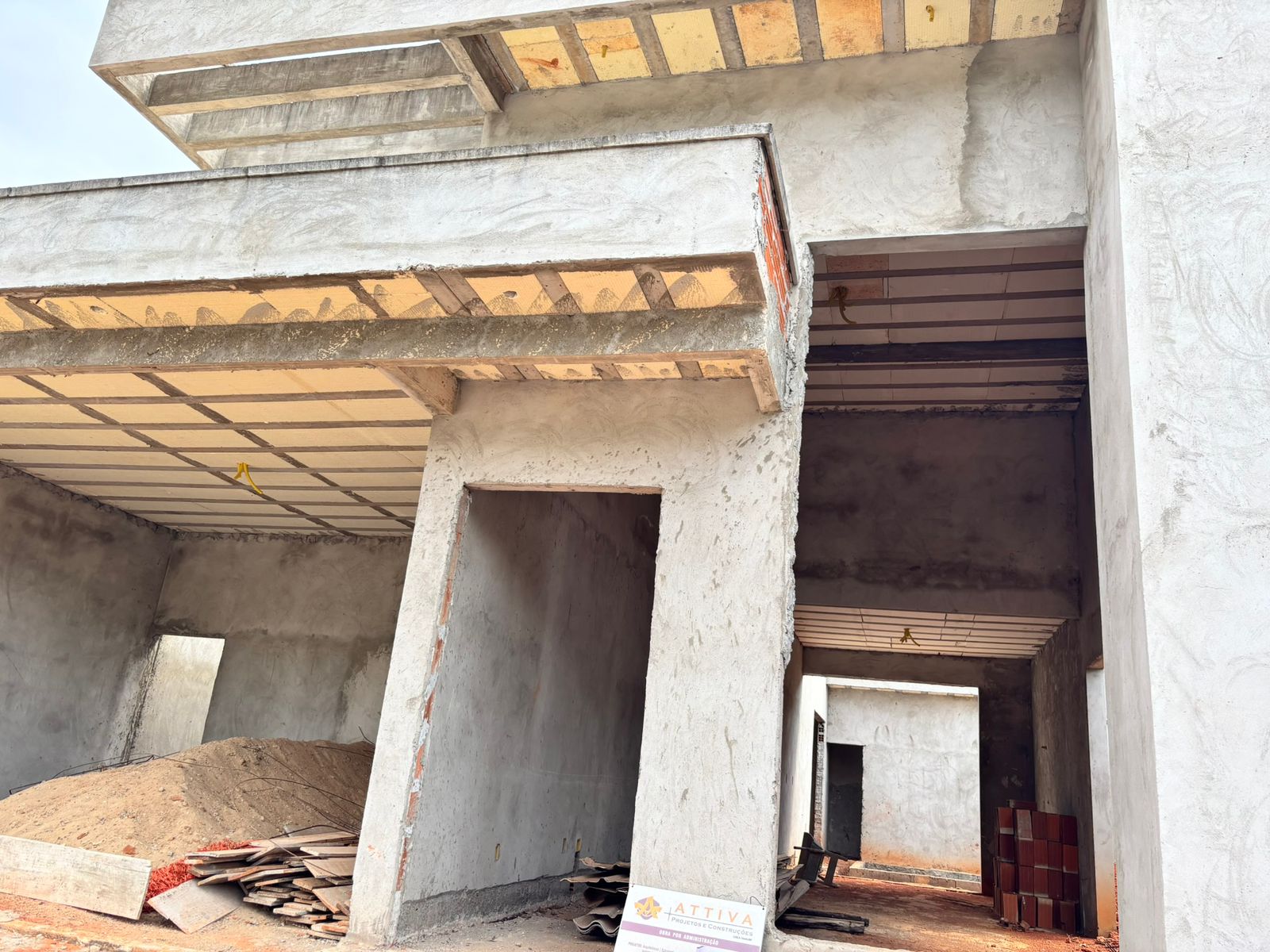 Casa Térrea 3 Suítes em Fase de Acabamento - Condomínio Parqville Pinheiros