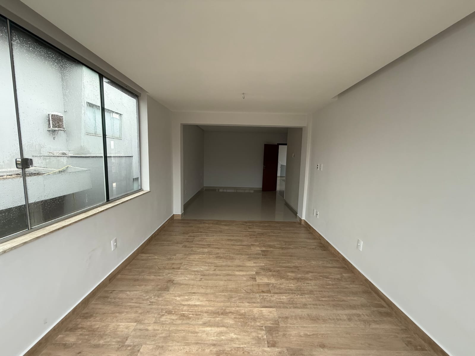 Sobrado de Luxo no Portal do Sol I - 4 Suítes com Piscina