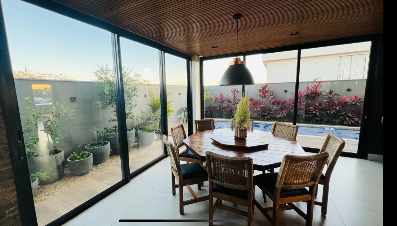 Casa de Arquitetura Contemporânea com 4 Suítes - Condomínio Parqville Pinheiros