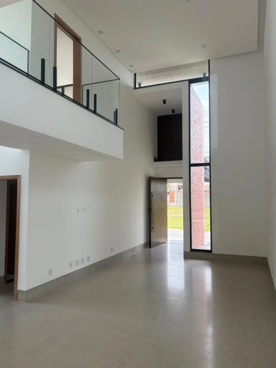 Sobrado Alto Padrão com 4 Suítes e Piscina - Jardins Nápoles