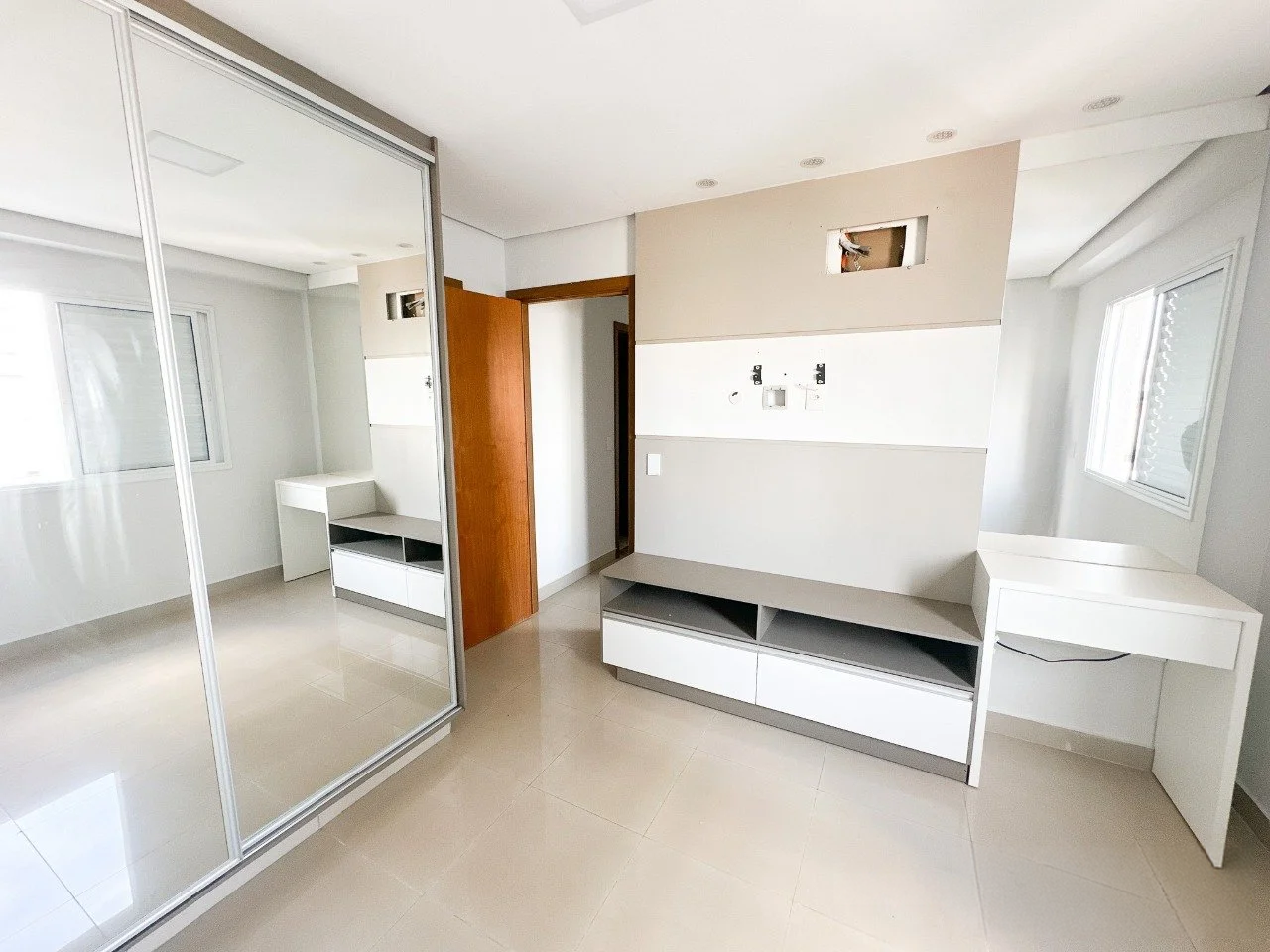 Apartamento 2 Quartos com Suíte - The Expression, Setor Bueno