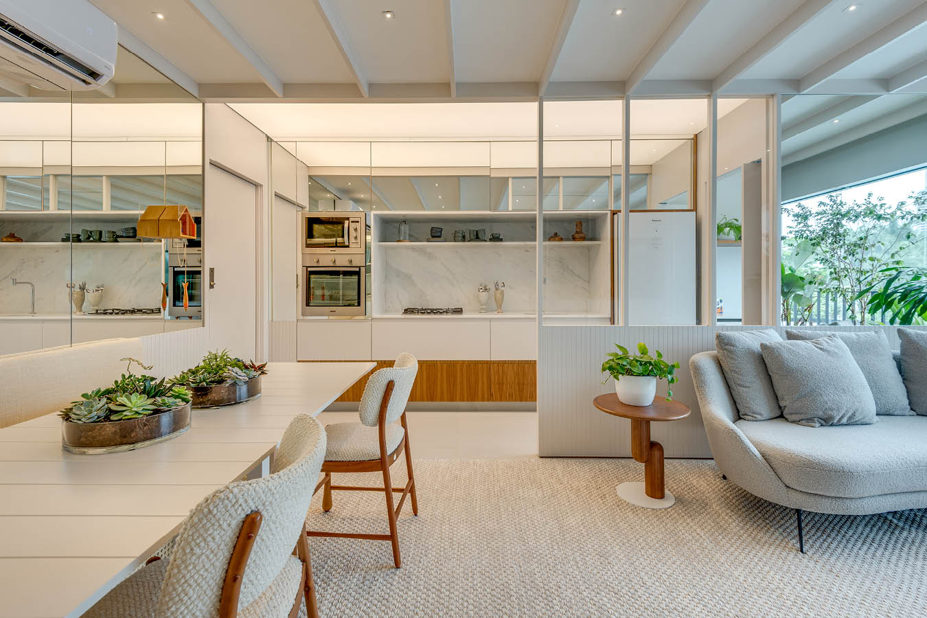 Apartamento 2Q Alto Padrão no Setor Bueno - Edifício Sync - Andar Alto Nascente