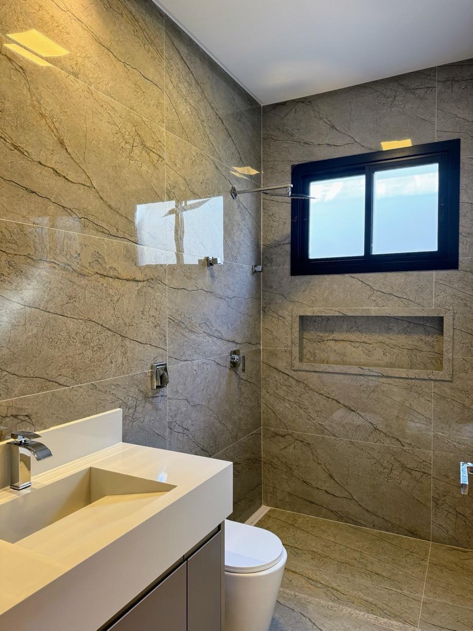 Casa Térrea de Luxo - Portal do Sol Garden Golf - Projeto Arquiteto Renomado