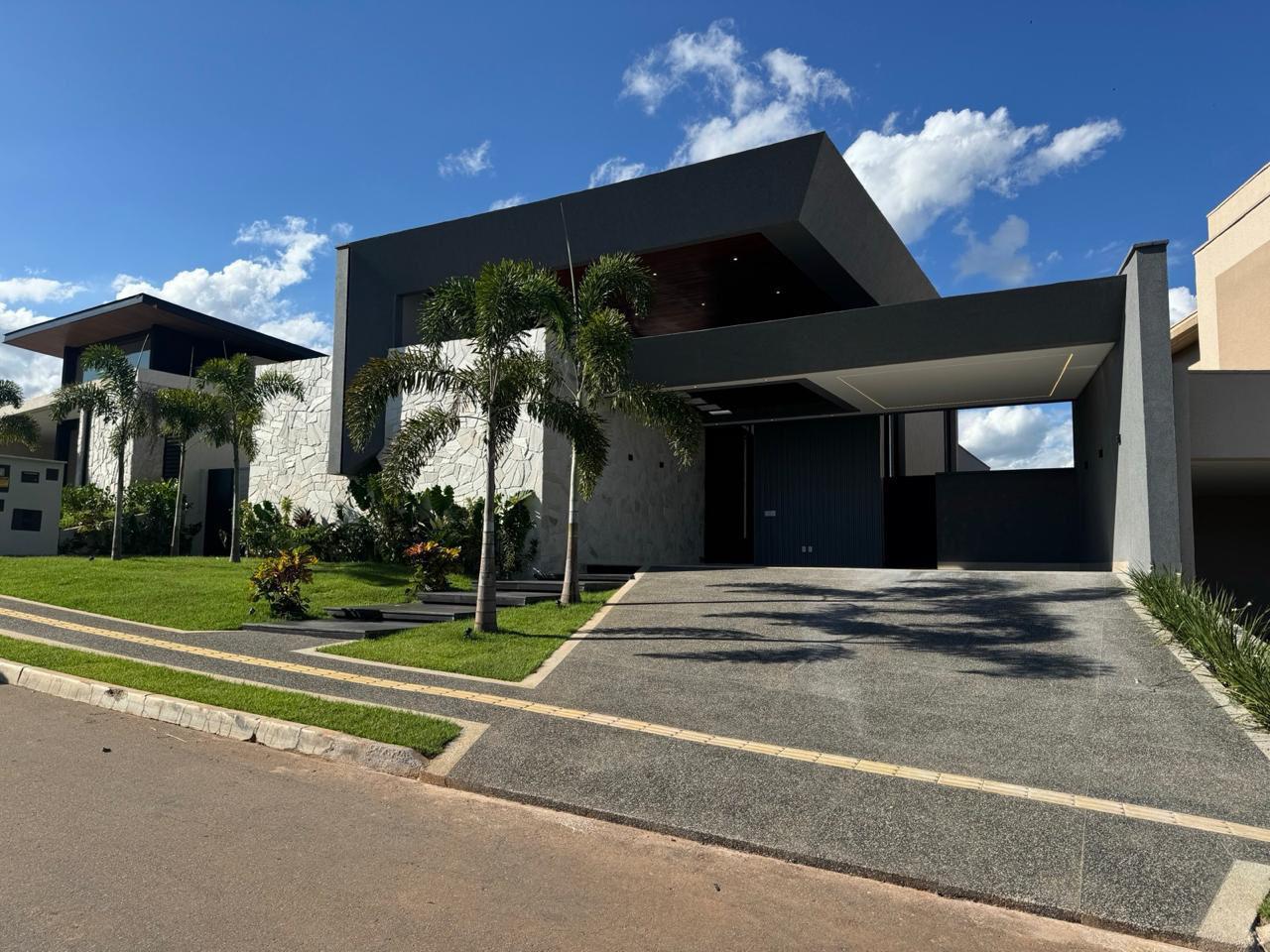 Casa Térrea de Luxo - Portal do Sol Garden Golf - Projeto Arquiteto Renomado