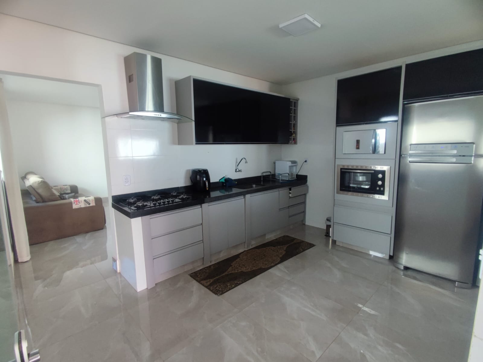 Casa Espaçosa com Piscina no Parque Anhanguera - 3 Quartos, Área Gourmet e 5 Vagas