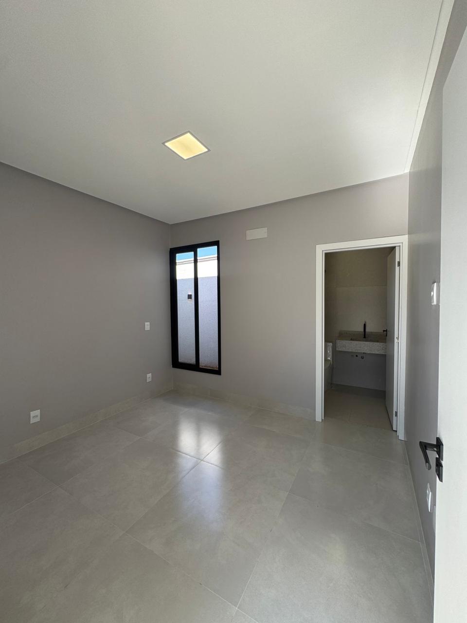 Casa Moderna de Alto Padrão com Piscina e 3 Suítes - Projeto Exclusivo