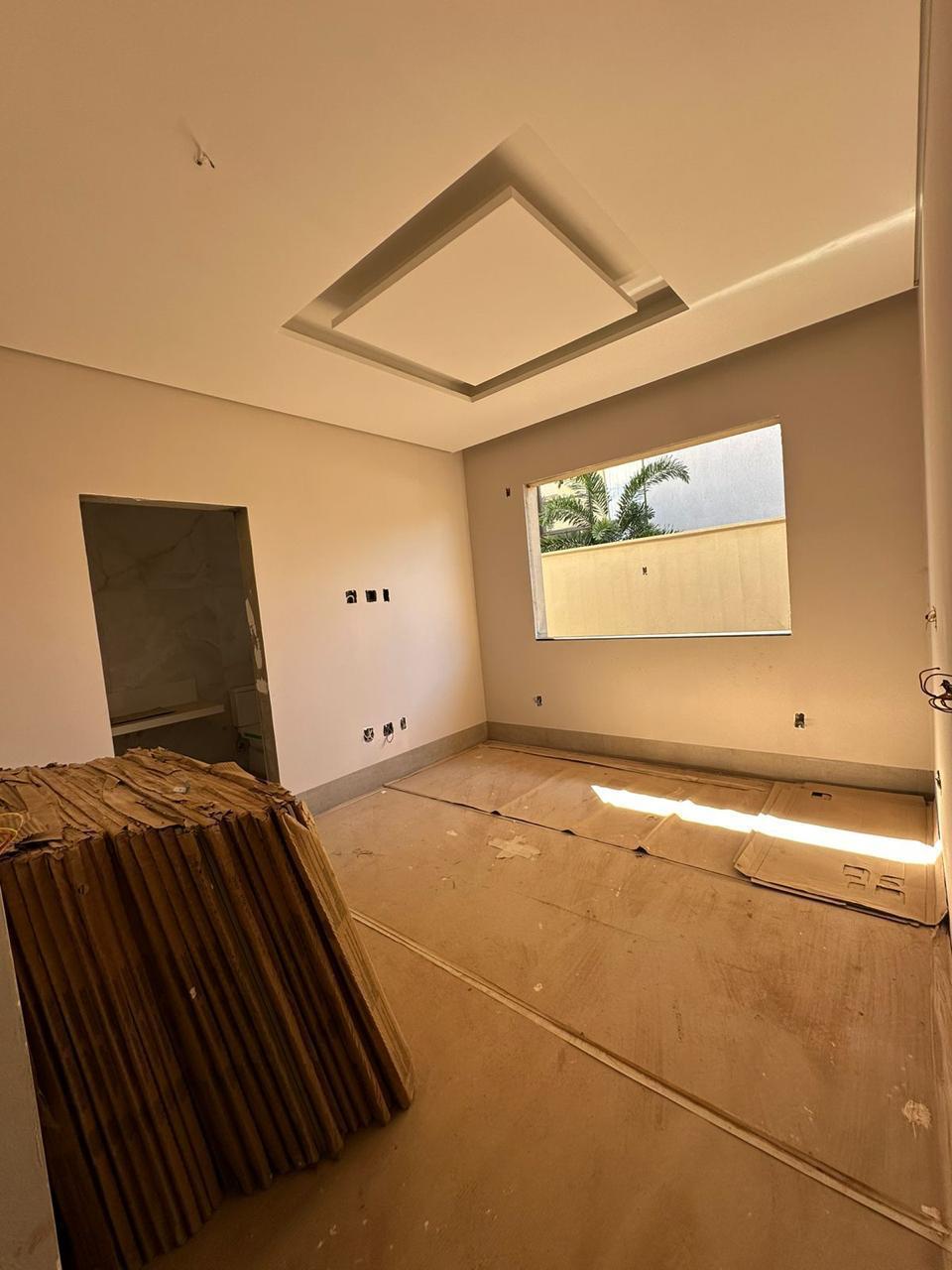 Casa Luxuosa em Construção - 4 Suítes com Área Gourmet e Piscina