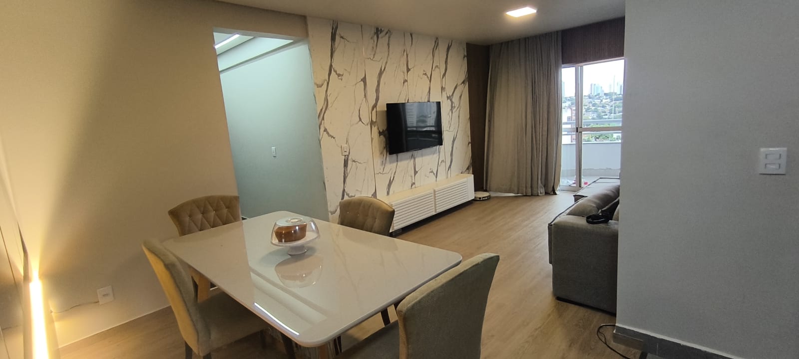 Apartamento Exclusivo 98m² com 3 Quartos (2 Suítes) - Alto da Glória