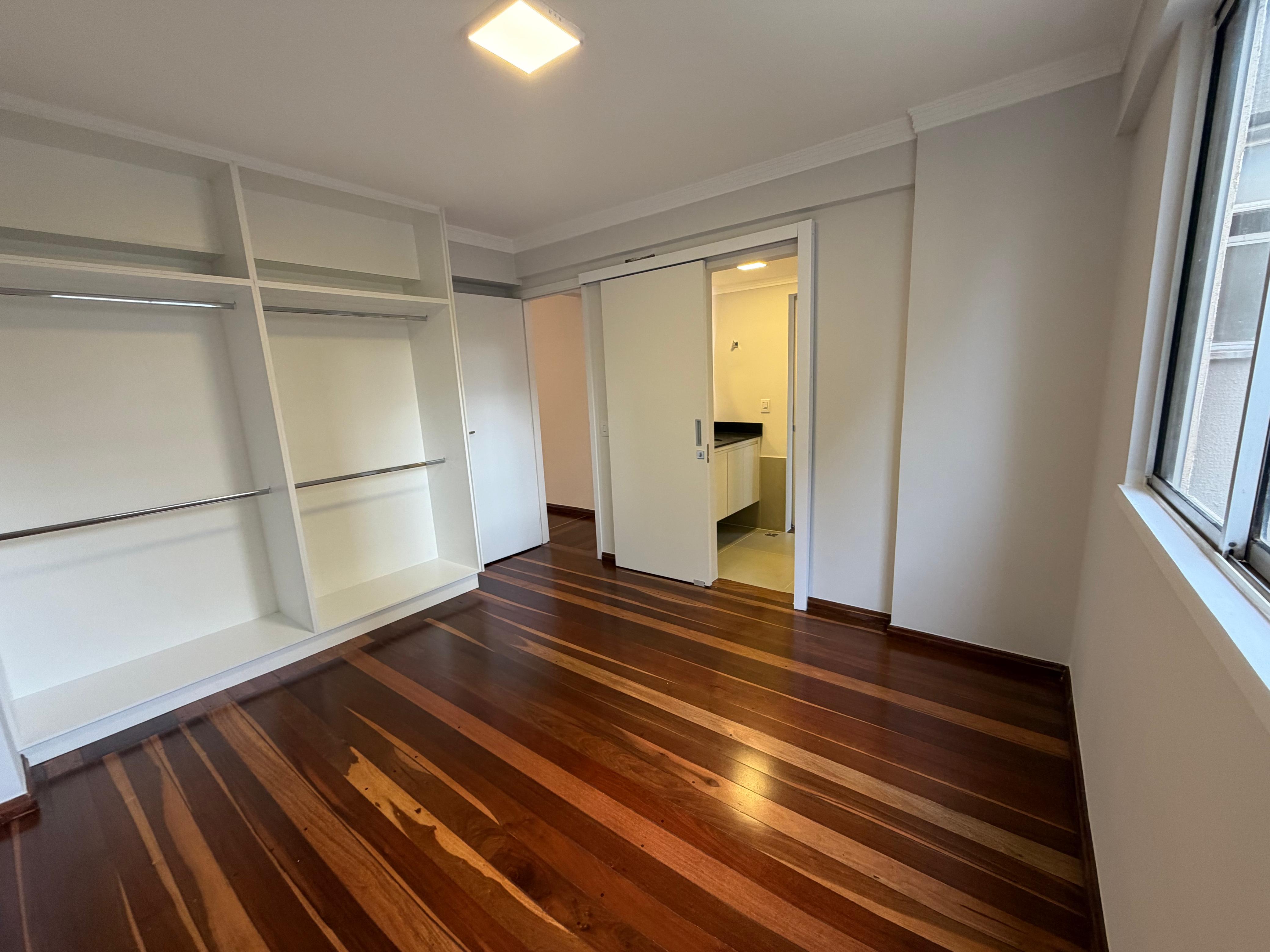 Apartamento Reformado 160m² - Edifício Grécia - Setor Oeste