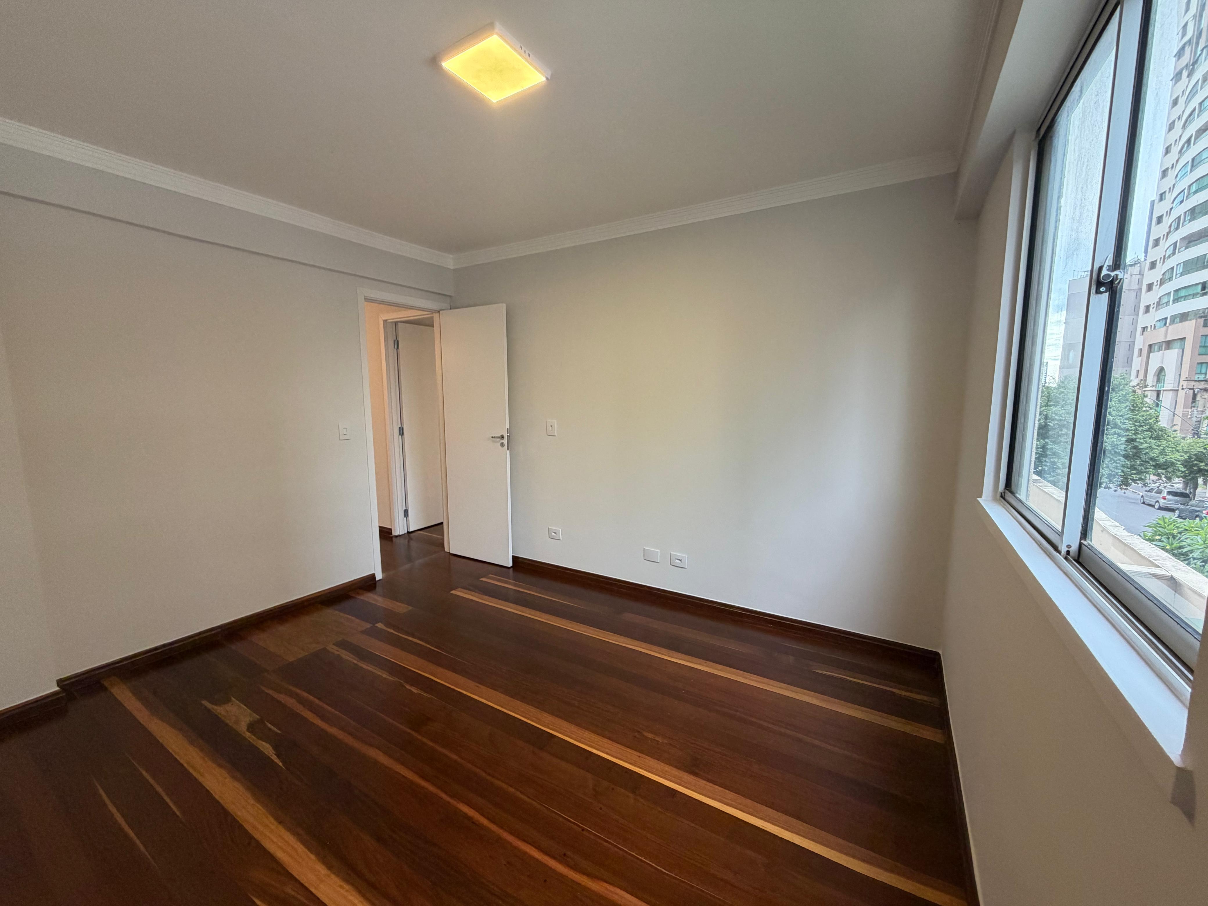 Apartamento Reformado 160m² - Edifício Grécia - Setor Oeste