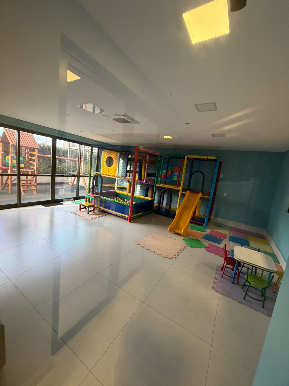 Apartamento Alto Padrão no Residencial Jardim Bueno -  3 Suítes com Armários, Projeto Luminotécnico e Churrasqueira Gourmet