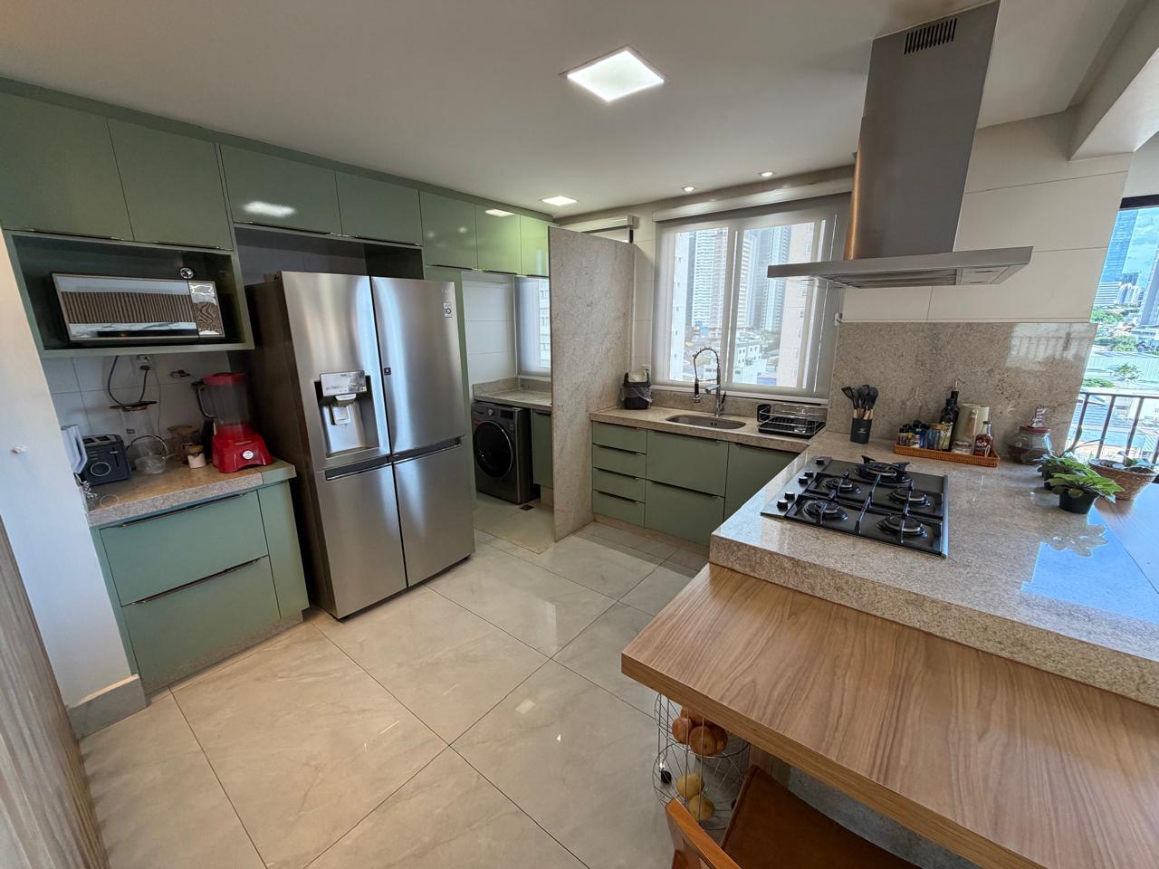 Apartamento Alto Padrão no Residencial Jardim Bueno -  3 Suítes com Armários, Projeto Luminotécnico e Churrasqueira Gourmet