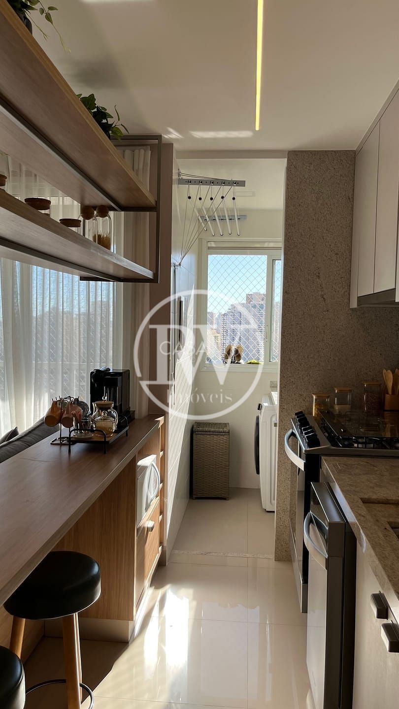 Apartamento Alto Padrão com 3 Quartos no 27º Andar – Torre Única, Vista Livre.