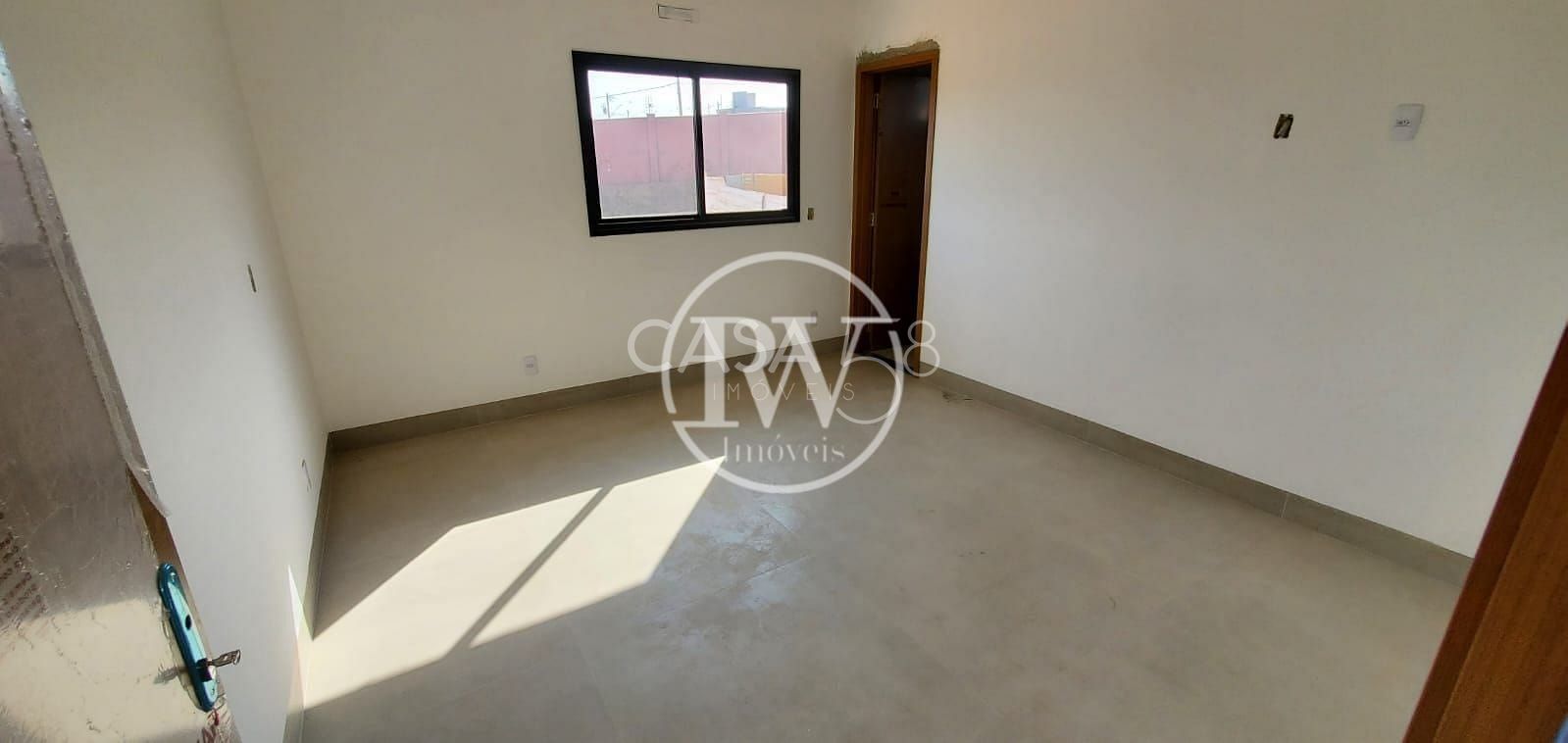 Casa à venda, Jardins Capri, Setor Negrão de Lima, 4 Quartos sendo 4 Suítes