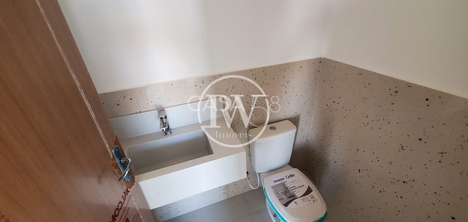 Casa à venda, Jardins Capri, Setor Negrão de Lima, 4 Quartos sendo 4 Suítes