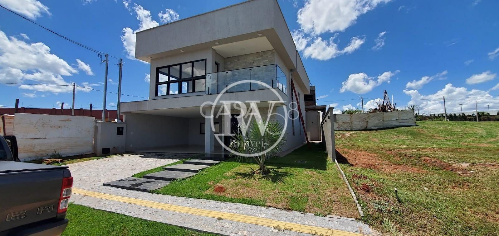 Casa à venda, Jardins Capri, Setor Negrão de Lima, 4 Quartos sendo 4 Suítes