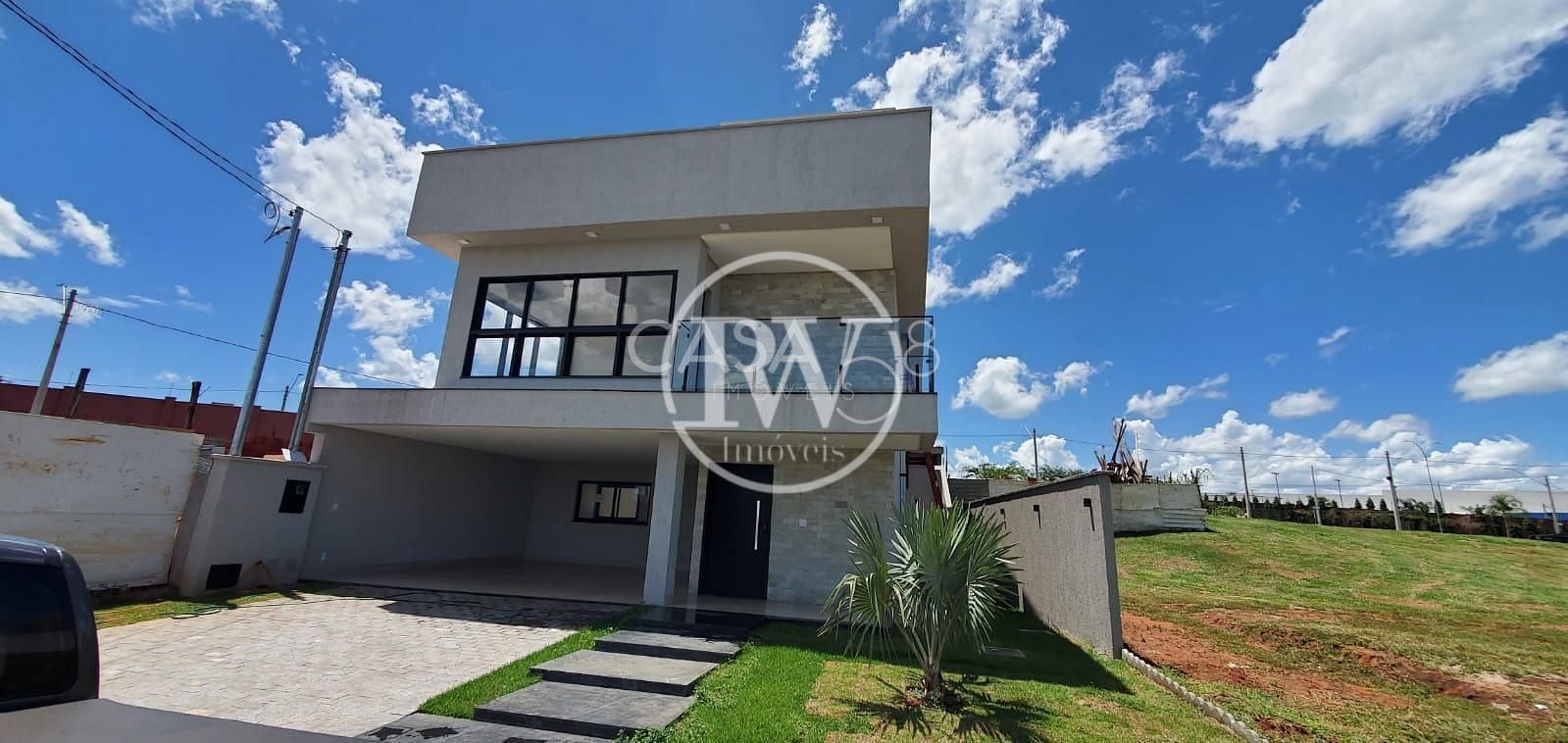 Casa à venda, Jardins Capri, Setor Negrão de Lima, 4 Quartos sendo 4 Suítes