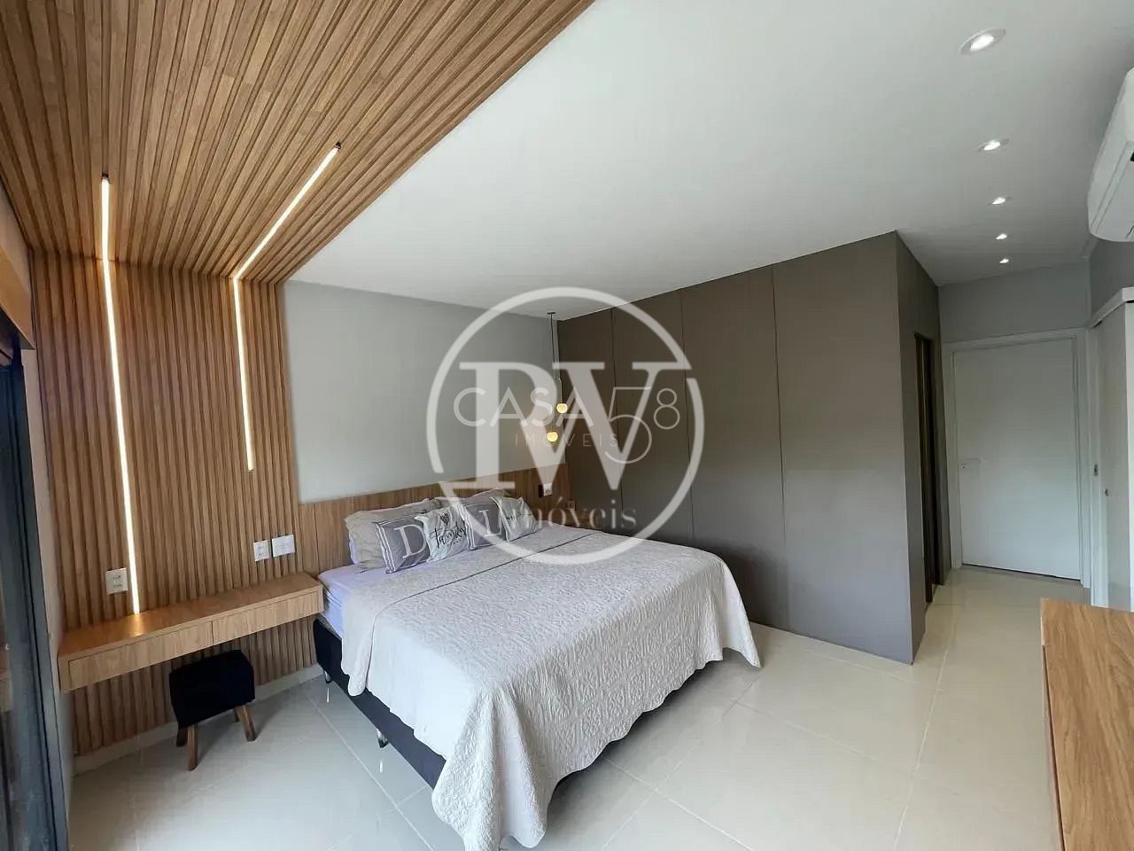 Casa à venda, Residencial Parque Mendanha, 438m² construídos | Terreno de 808m²