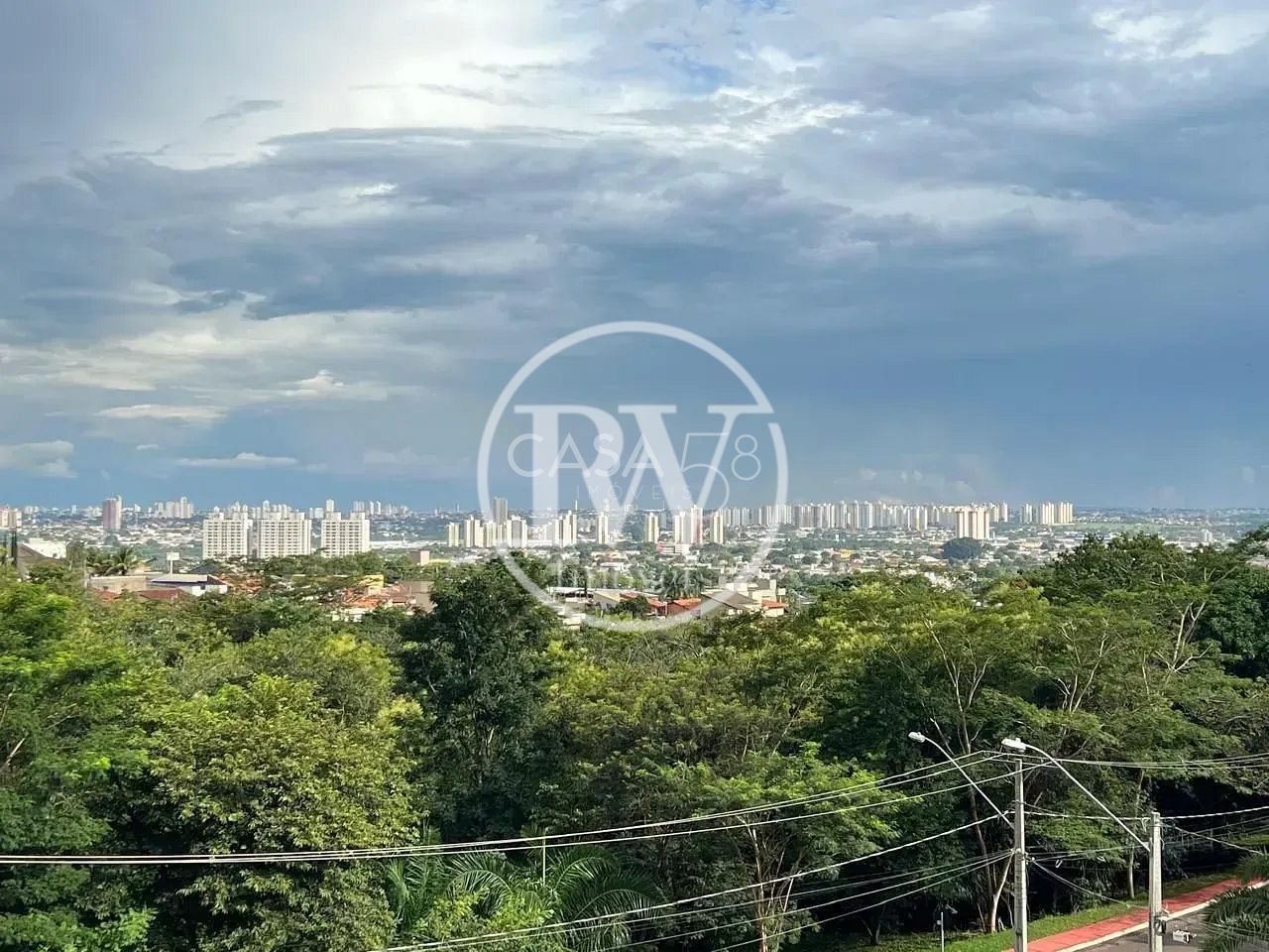 Casa à venda, Residencial Parque Mendanha, 438m² construídos | Terreno de 808m²