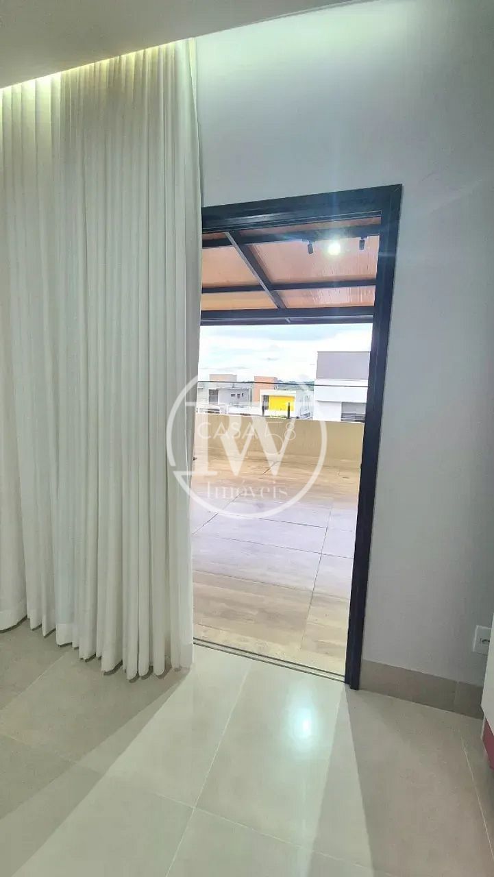 Sobrado à venda  em condominio fechado, 4 quartos