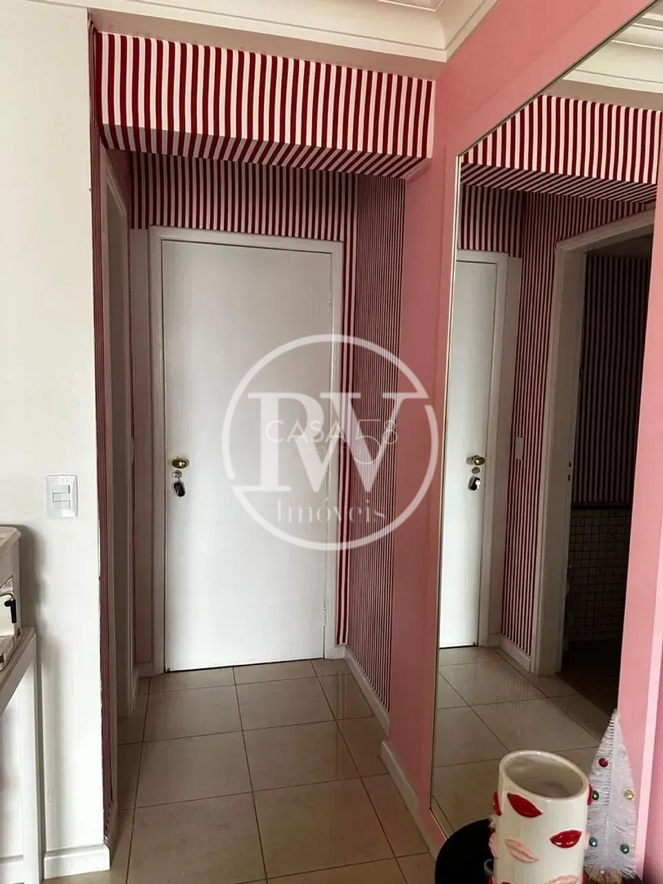 Apartamento à venda - Portal do Ipê- Setor Bueno - 3 suites - 4 banheiros 100m²
