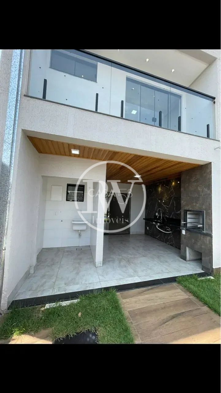 Sobrado à venda, 3 Quartos, sendo 3 suites, Residencial Porto Seguro, Goiânia.