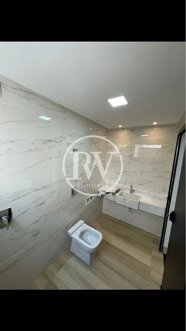 Sobrado à venda, 3 Quartos, sendo 3 suites, Residencial Porto Seguro, Goiânia.