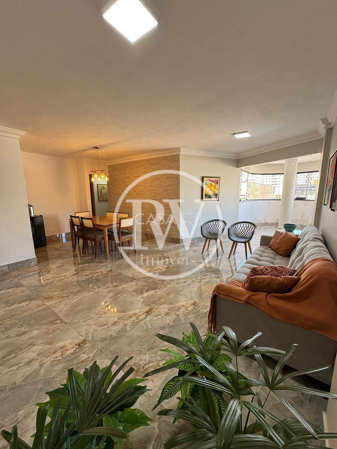 Apartamento Reformado à Venda no Edifício Valence – Setor Bueno, Goiânia