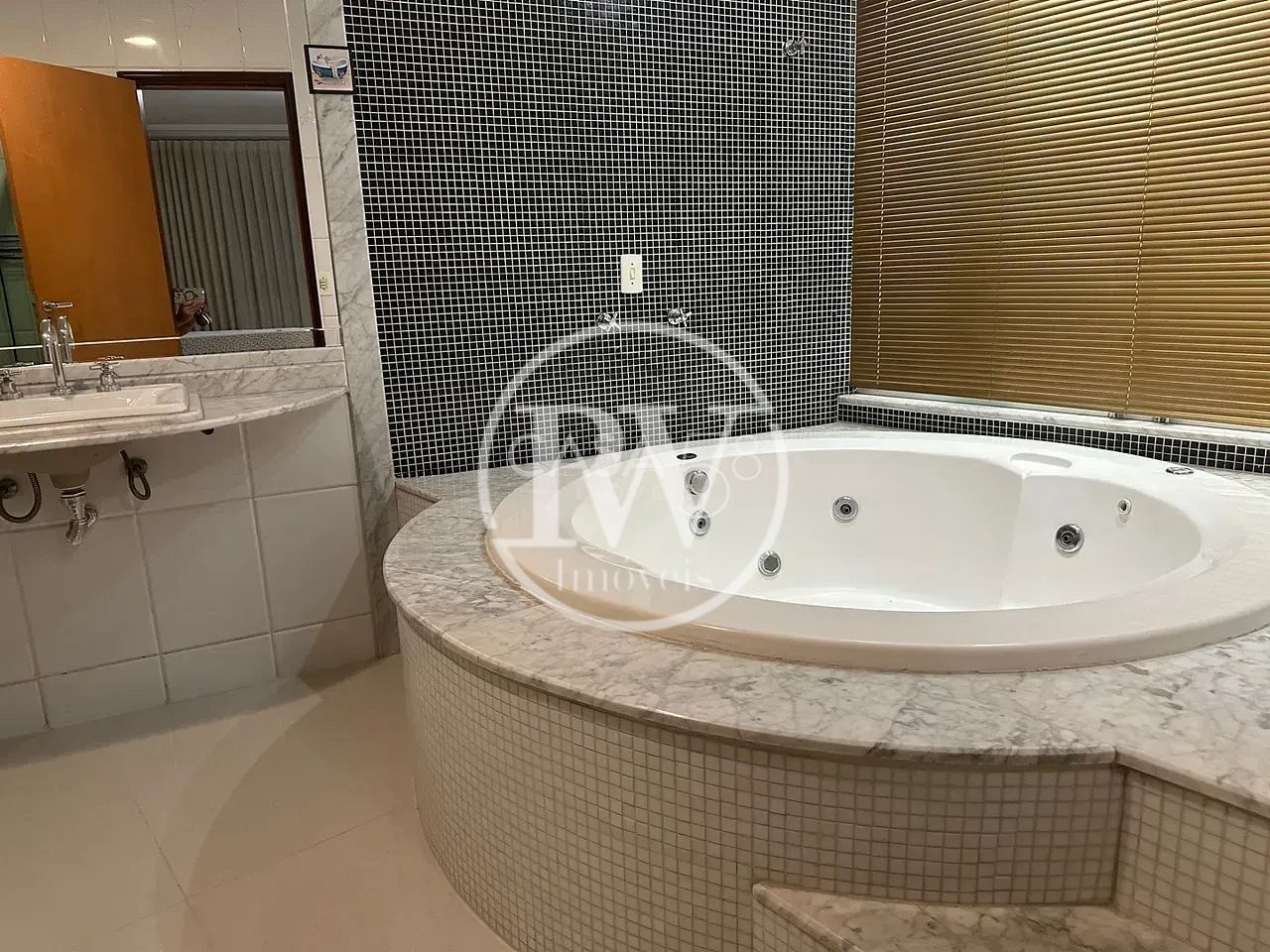 Sobrado de alto padrão à venda no Parque Amazônia – 4 quartos, 2 suítes, 330m²