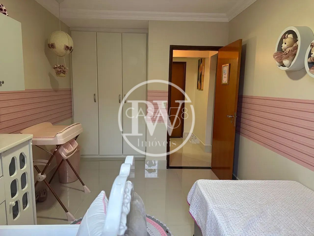 Sobrado de alto padrão à venda no Parque Amazônia – 4 quartos, 2 suítes, 330m²