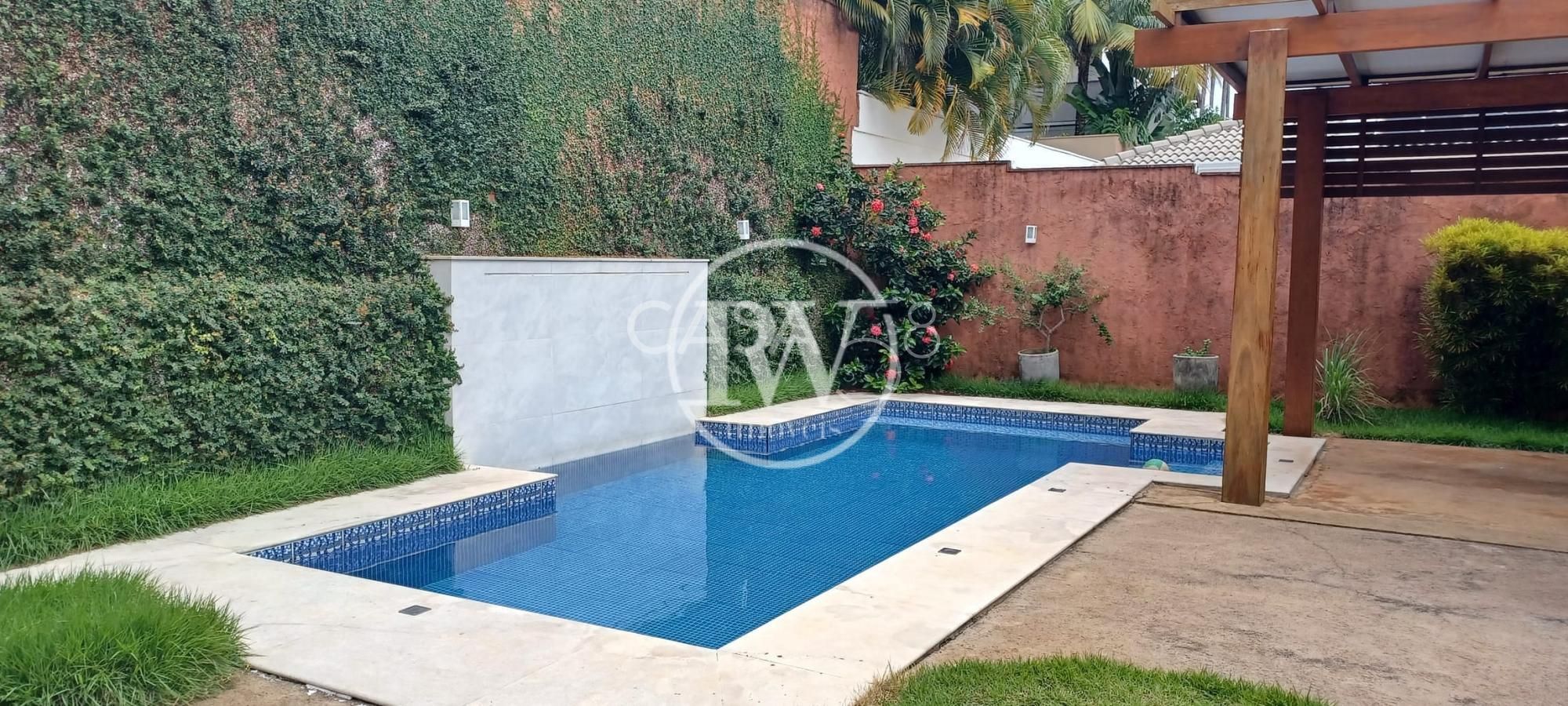 Sobrado de Alto Padrão à Venda no Jardins Atenas 3 Suítes, 320m² Terreno Amplo