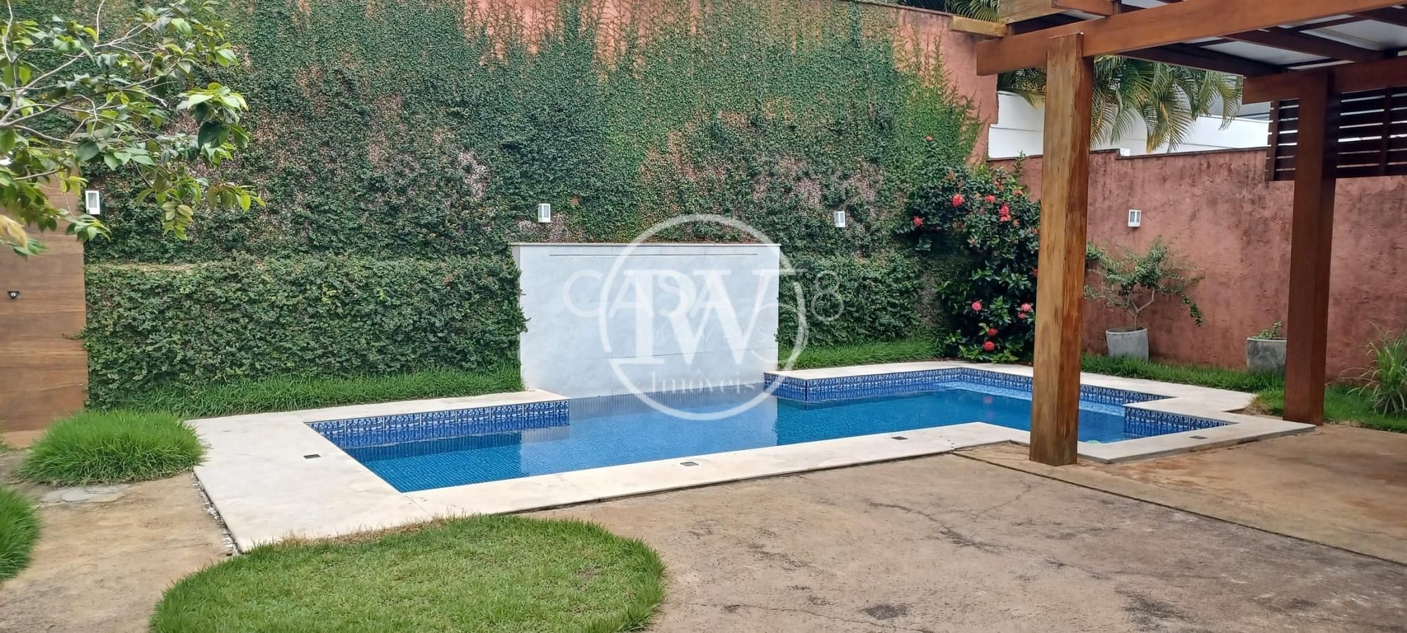 Sobrado de Alto Padrão à Venda no Jardins Atenas 3 Suítes, 320m² Terreno Amplo