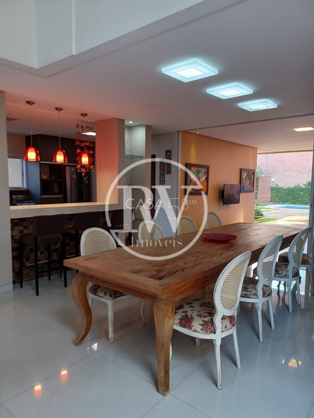 Sobrado de Alto Padrão à Venda no Jardins Atenas 3 Suítes, 320m² Terreno Amplo