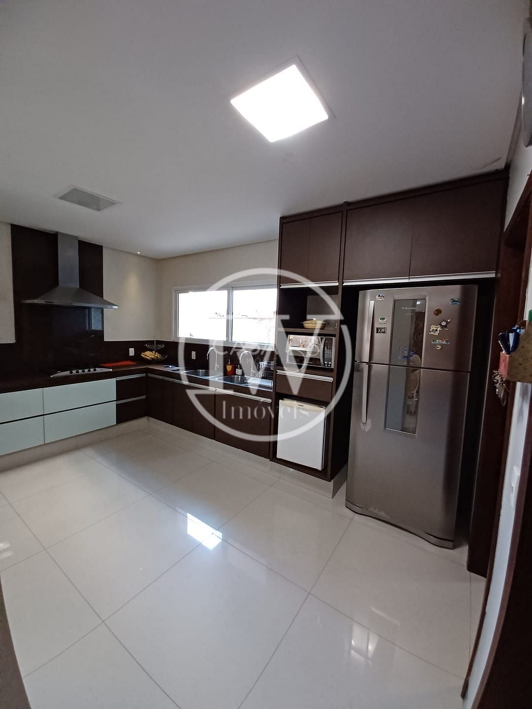 Sobrado de Alto Padrão à Venda no Jardins Atenas 3 Suítes, 320m² Terreno Amplo