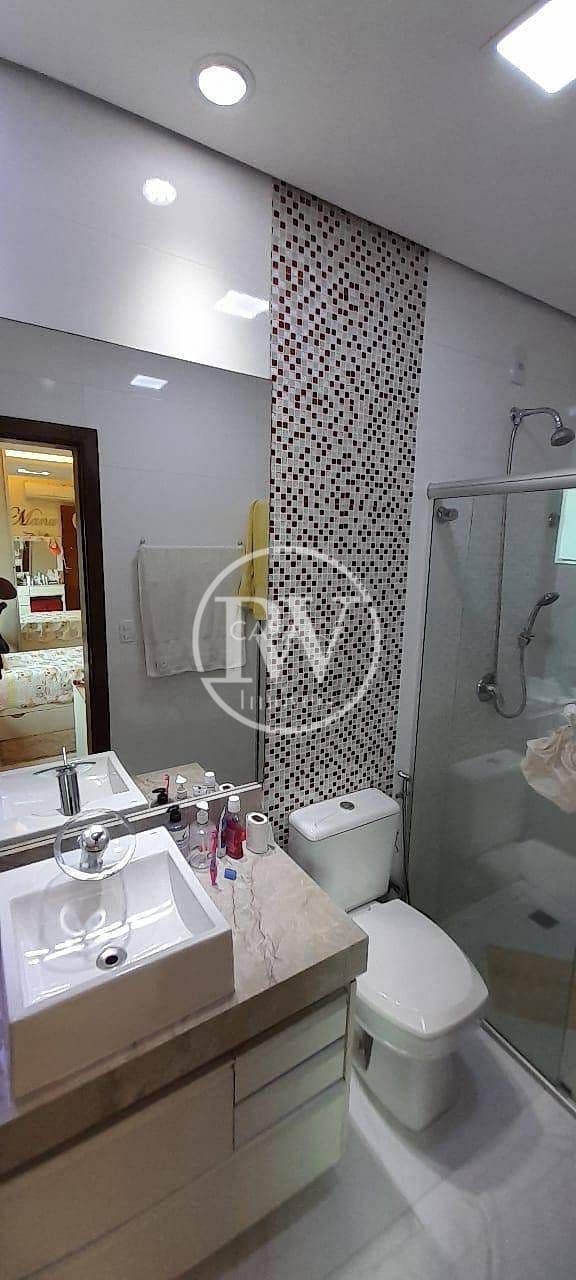 Mansão Exclusiva de Alto Padrão no Condomínio do Lago | 830m² | 5 Suítes