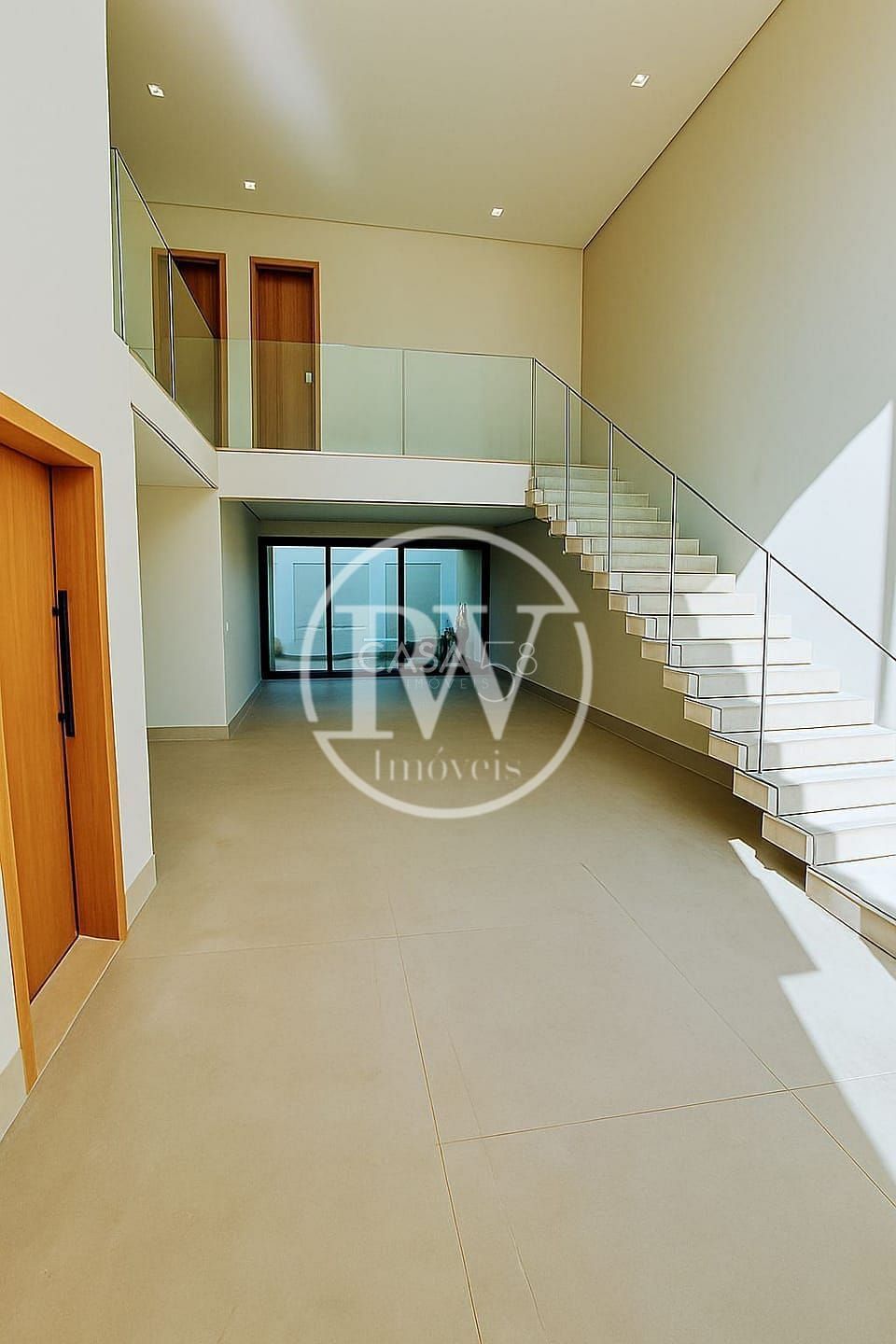 Sobrado de Alto Padrão no Condomínio Jardins Capri – 3 Suítes – 248m² Construído