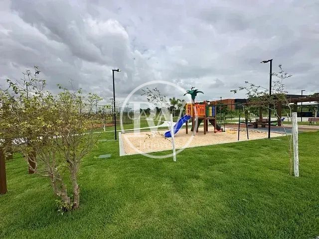 Casa Térrea em Condomínio Fechado – 3 Suítes | 172m² | Lazer Completo