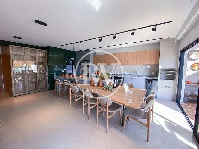 Casa Térrea em Condomínio Fechado – 3 Suítes | 172m² | Lazer Completo