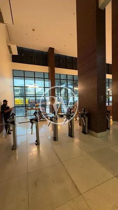 Sala Comercial à Venda – 36m² – 7º Andar – Com Vaga de Garagem – Prédio Moderno