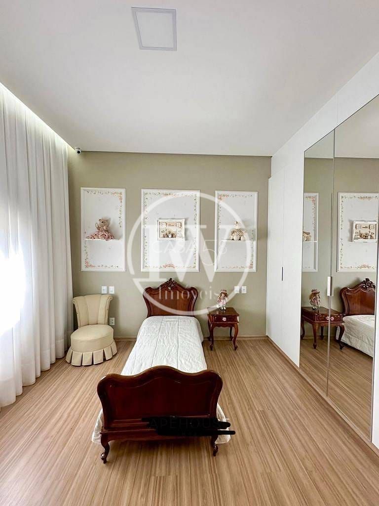 Casa a Venda no Condomínio GREEN PARK, 4 quartos sendo 4 suites , Goiânia, GO.