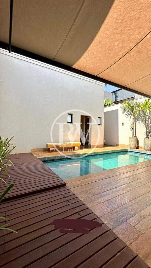 Casa a Venda no Condomínio GREEN PARK, 4 quartos sendo 4 suites , Goiânia, GO.